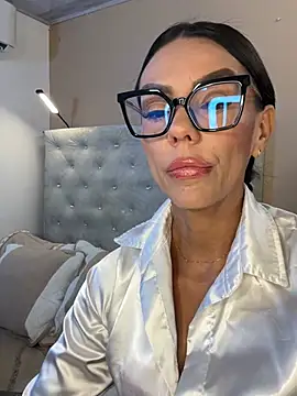 SofhiaTaylor online show from 16, 1, 2026