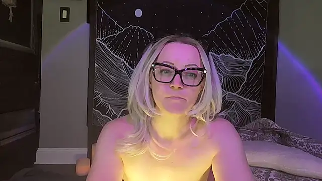 Snapshot of only_one_onyx chatting on 29, 11, 2025 only one onyx online show from 29, 11, 2025