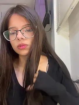 Snapshot of omifresita chatting on 6, 8, 2026 omifresita online show from 6, 8, 2026