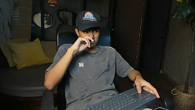 isaac grimm online show from 25, 2, 2026