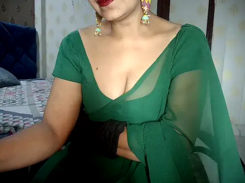Snapshot of Hotronita123 chatting on 24, 6, 2026 Hotronita123 online show from 24, 6, 2026