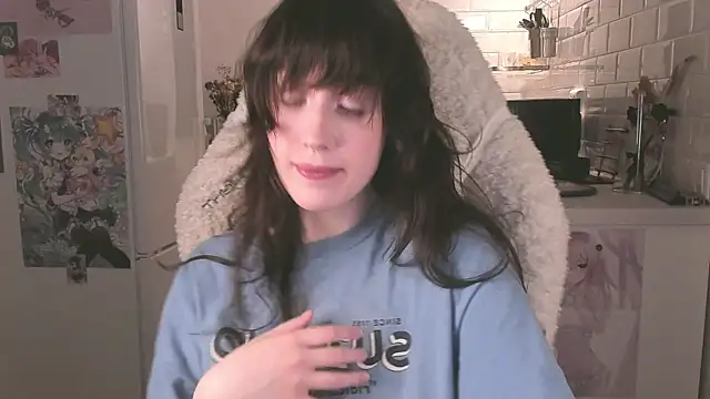 Snapshot of MePretty chatting on 23, 12, 2024 MePretty online show from 23, 12, 2024