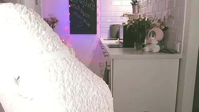 Snapshot of MePretty chatting on 3, 3, 2025 MePretty online show from 3, 3, 2025