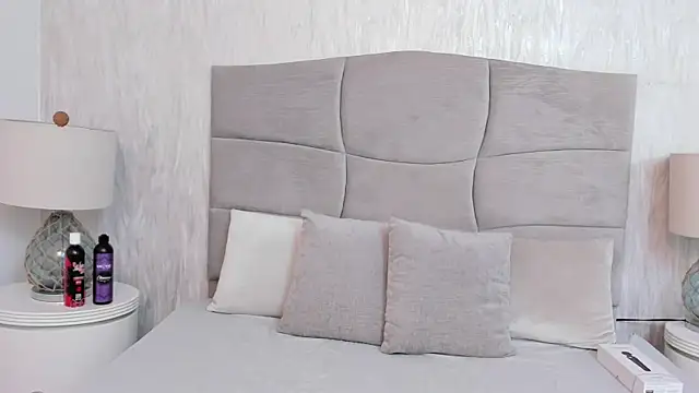 Naomii BDSM online show from 15, 1, 2026