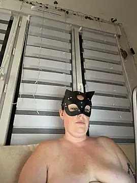 Snapshot of bellavelours chatting on 5, 8, 2026 bellavelours online show from 5, 8, 2026