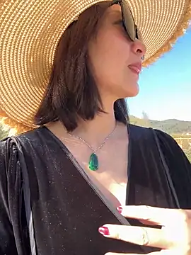 A-ZJunn online show from 20, 2, 2026