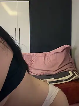 MGirlCute online show from 13, 12, 2025