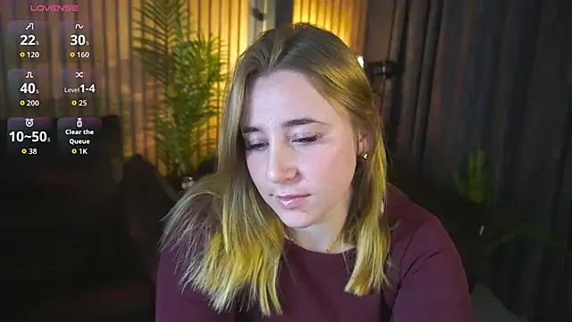 Snapshot of KailaVoss chatting on 3, 12, 2025 KailaVoss online show from 3, 12, 2025