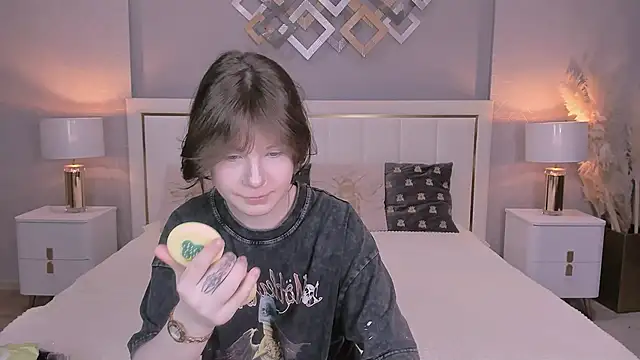 YONA WINK online show from 14, 3, 2026