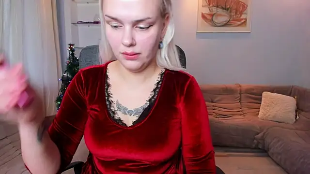 KamillaJei online show from 4, 12, 2025