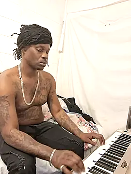 Snapshot of Cbelite1 chatting on 4, 2, 2026 Cbelite1 online show from 4, 2, 2026