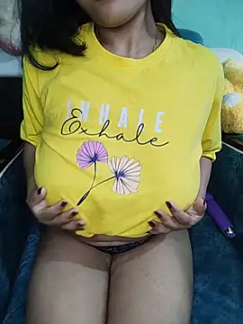 Snapshot of CherrychloeXO chatting on 23, 5, 2026 CherrychloeXO online show from 23, 5, 2026