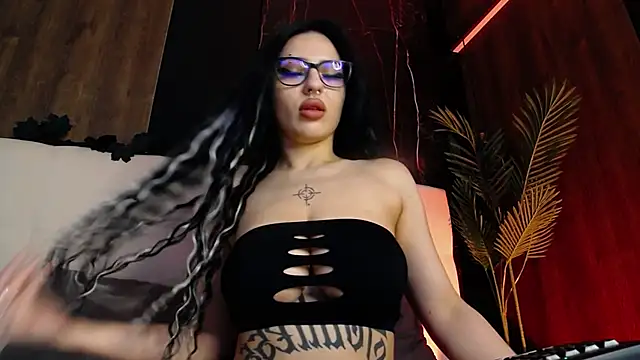 Snapshot of RavenFoxxy chatting on 11, 5, 2026 RavenFoxxy online show from 11, 5, 2026