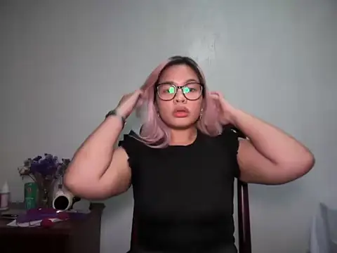 Snapshot of Tina_Slick chatting on 13, 5, 2026 Tina Slick online show from 13, 5, 2026
