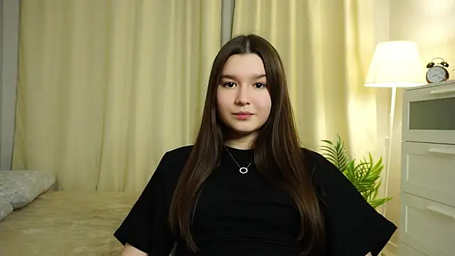 LidiaPasaye online show from 3, 12, 2025