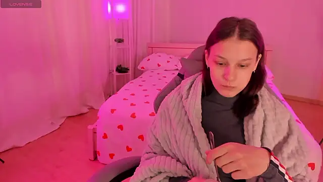 KrisDoeil online show from 3, 3, 2026