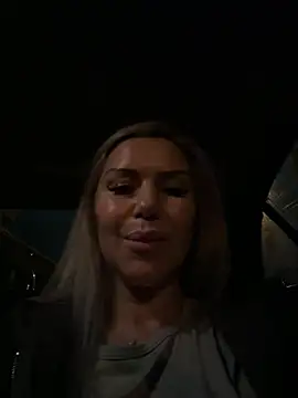 AnikaSunshine online show from 4, 4, 2026