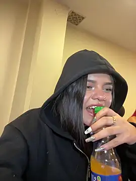 Camila Duarte2 online show from 16, 4, 2026