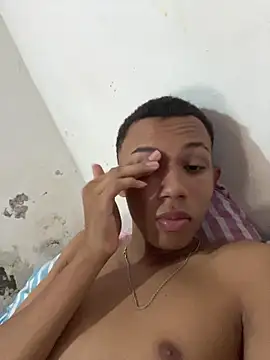 Snapshot of Colombians- chatting on 4, 12, 2025 Colombians- online show from 4, 12, 2025