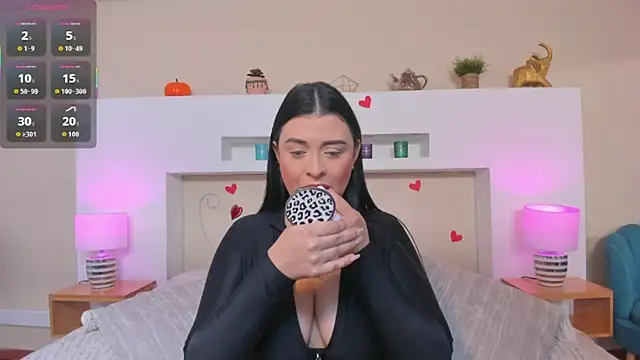 AnikaRomanoff  online show from 10, 4, 2026