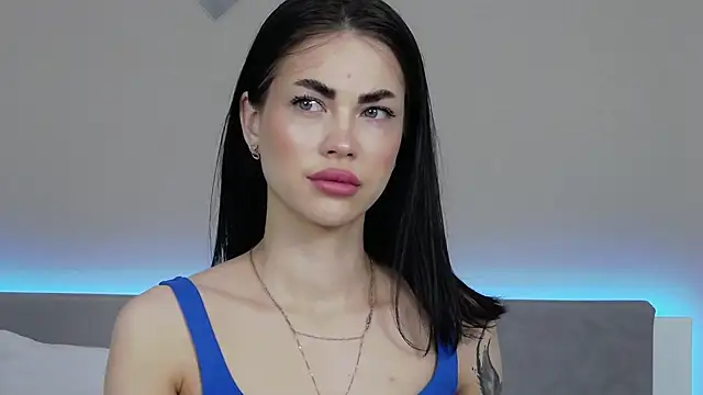 Snapshot of RachaelMils chatting on 4, 12, 2025 RachaelMils online show from 4, 12, 2025