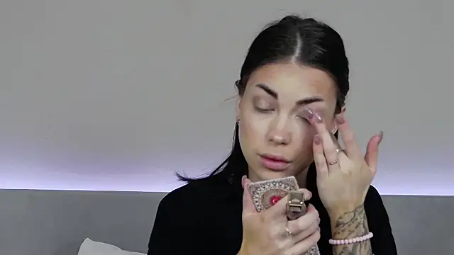 RachaelMils online show from 23, 12, 2025