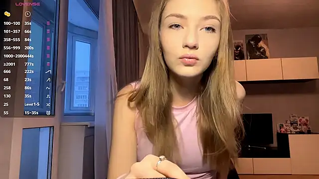 AveryBerkson online show from 20, 12, 2025