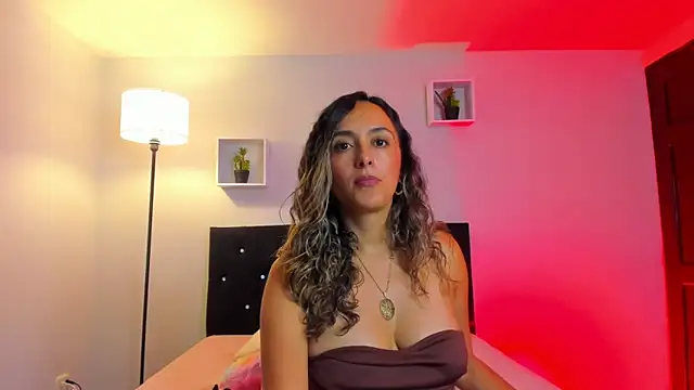 Snapshot of Victoria_Rose_ chatting on 11, 5, 2026 Victoria Rose online show from 11, 5, 2026