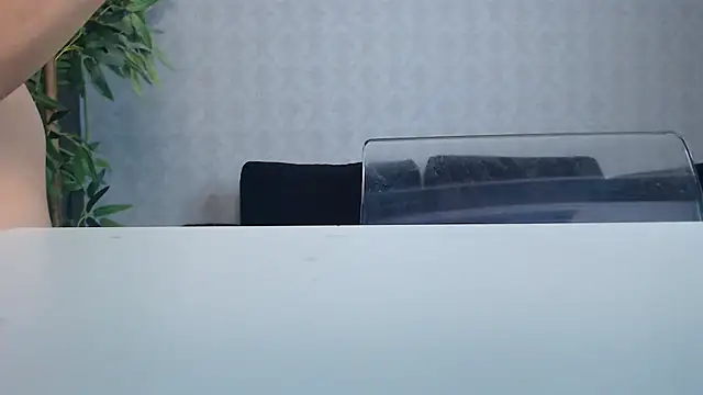 SilviaVanda online show from 23, 12, 2025