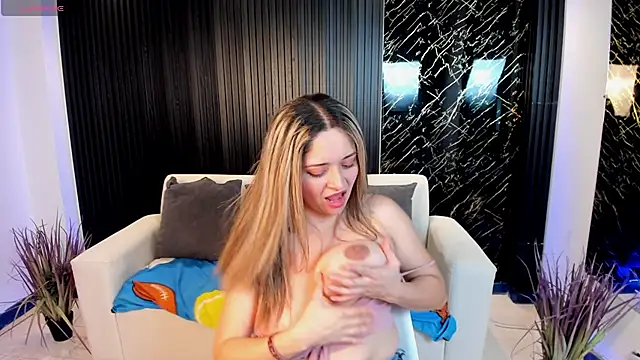 TiffanyHoustton online show from 27, 2, 2026