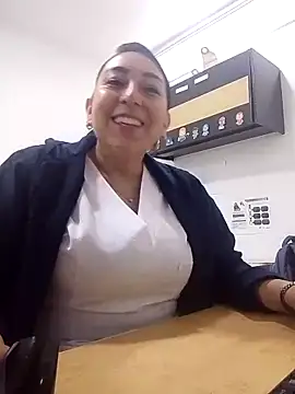 Valeria montana  online show from 9, 2, 2026