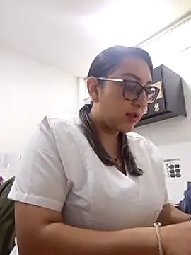 Snapshot of Valeria_montana_ chatting on 22, 4, 2026 Valeria montana online show from 22, 4, 2026