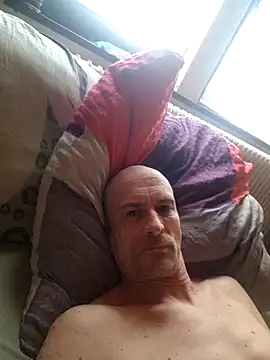 MR P Solo Bassbitch online show from 14, 4, 2026