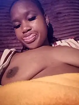 Snapshot of Bungiebabe chatting on 2, 12, 2025 Bungiebabe online show from 2, 12, 2025