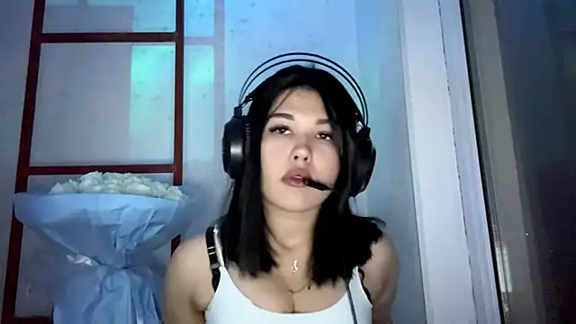 Lolamein online show from 2, 12, 2025