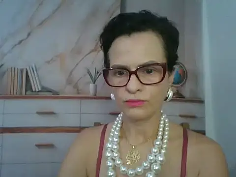 Snapshot of Luna-Hot0802 chatting on 4, 2, 2026 Luna-Hot0802 online show from 4, 2, 2026