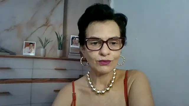 Snapshot of Luna-Hot0802 chatting on 9, 4, 2026 Luna-Hot0802 online show from 9, 4, 2026