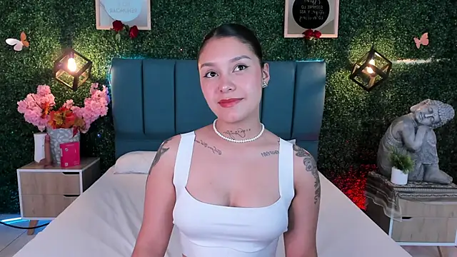 Snapshot of GabyyCute_ chatting on 19, 12, 2025 GabyyCute online show from 19, 12, 2025