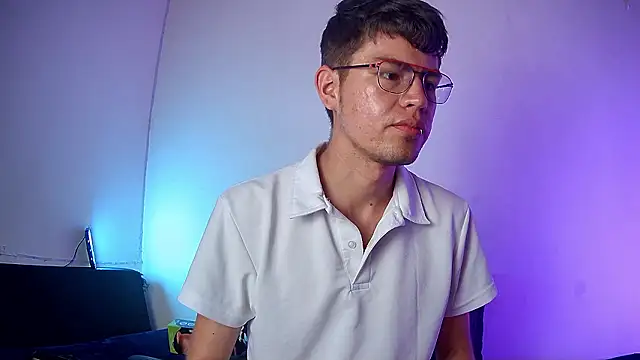 Snapshot of nicolatinboy chatting on 23, 2, 2026 nicolatinboy online show from 23, 2, 2026