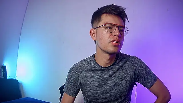 nicolatinboy online show from 4, 3, 2026