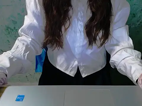 maian love online show from 10, 4, 2026