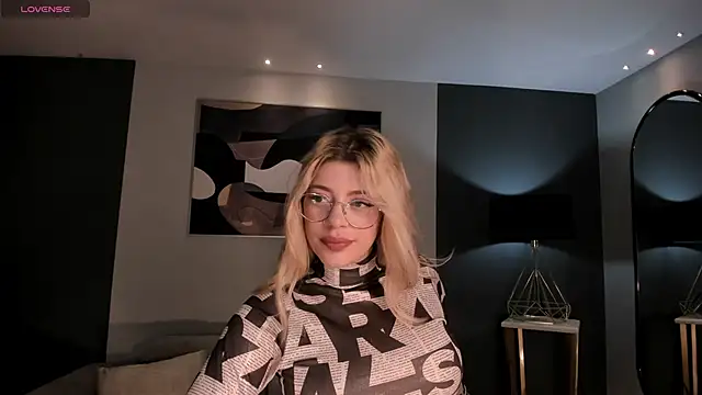 MadisonKane online show from 12, 11, 2025