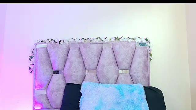 iris and damian online show from 12, 3, 2026