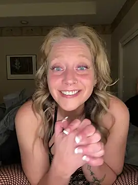 Snapshot of MissyLovelace chatting on 8, 5, 2026 MissyLovelace online show from 8, 5, 2026