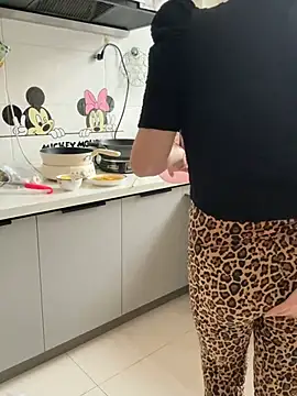 luckybaby666999 online show from 6, 4, 2026