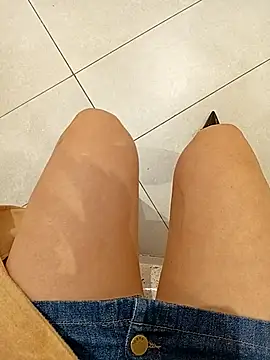 Snapshot of Baby-Linh chatting on 5, 2, 2026 Baby-Linh online show from 5, 2, 2026