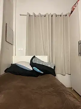 Snapshot of voganmarie chatting on 8, 2, 2026 voganmarie online show from 8, 2, 2026