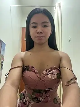 Snapshot of voganmarie chatting on 18, 2, 2026 voganmarie online show from 18, 2, 2026