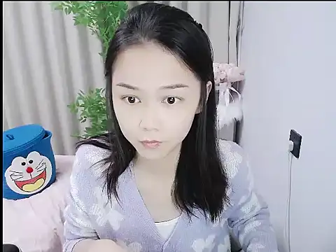 Snapshot of mili923 chatting on 20, 12, 2025 mili923 online show from 20, 12, 2025