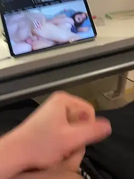 hannes256102 online show from 8, 3, 2026